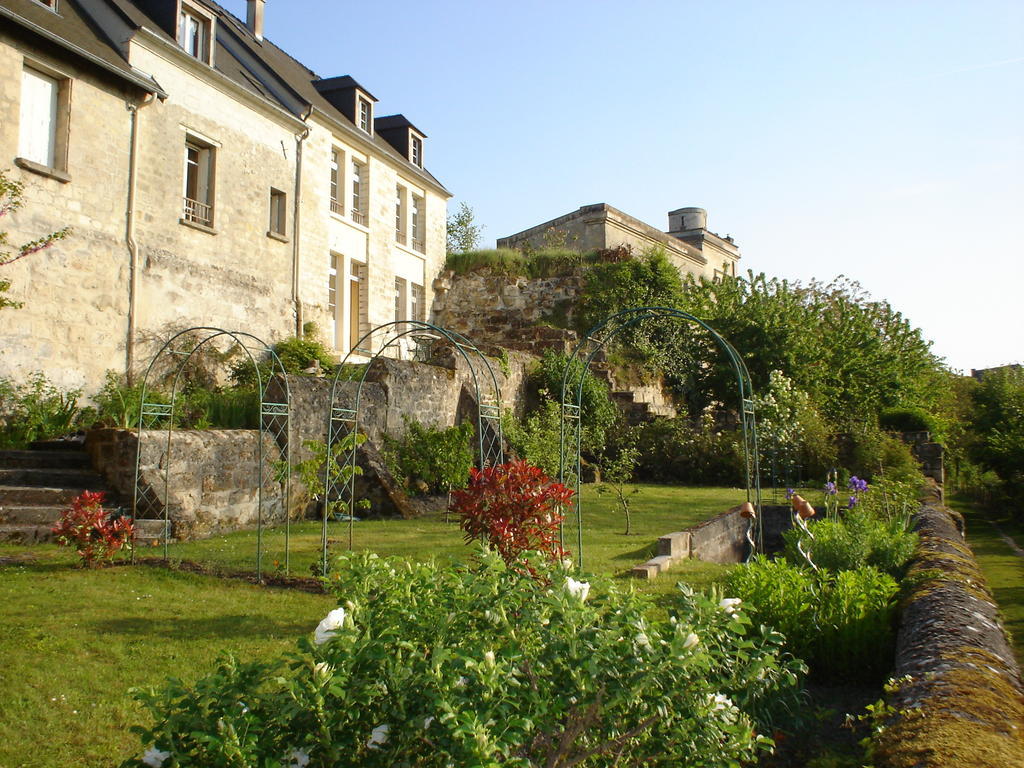 Chambres D'Hotes Sur La Courtine De Coucy Εξωτερικό φωτογραφία